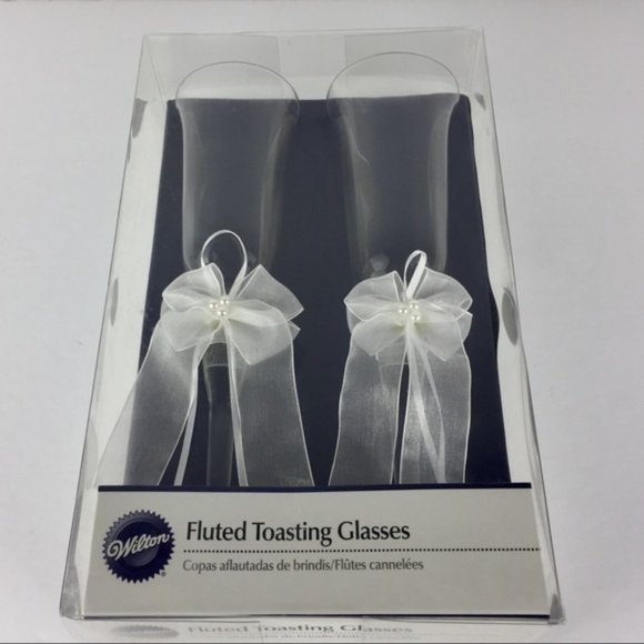 Wilton Fluted Toasting Glasses for Wedding - Picture 1 of 5